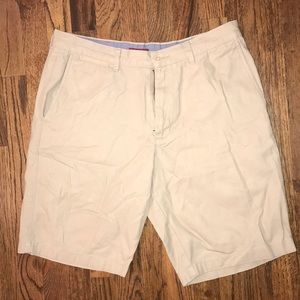 khaki shorts